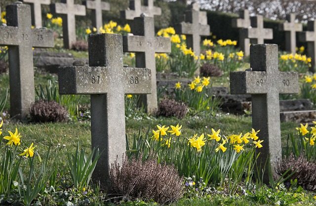 grave markers for veterans spouses
